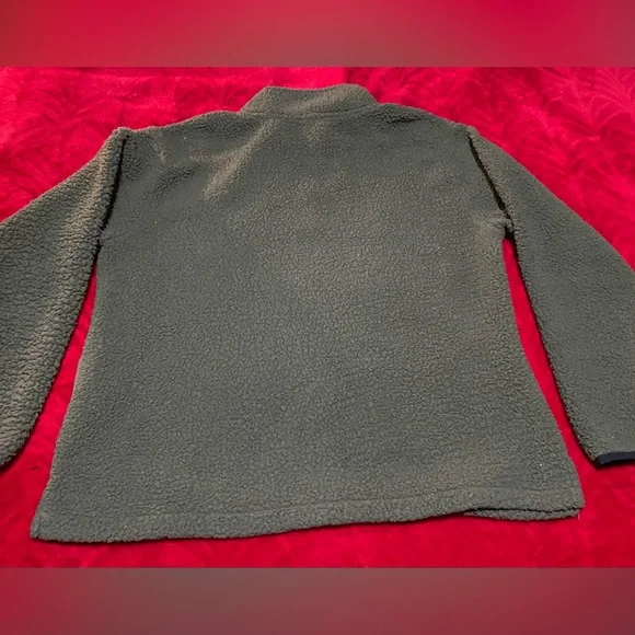 Softer than your Ex’s hugs and always there when you need it!Large Sherpa LOVE - Picture 6 of 14